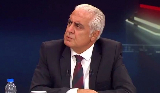 Prof. Dr. Selami Kuran'a göre BM kendi kuruluş ve var oluş felsefesine de bu gibi olaylarla ayrı düşüyor.